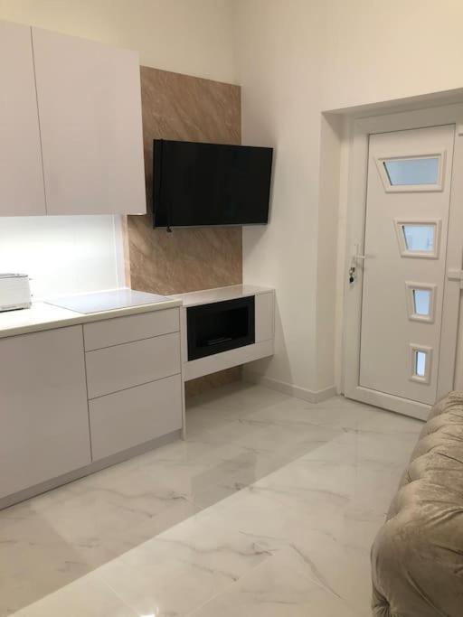 Colton West Deluxe Apartment Budapest Exterior photo